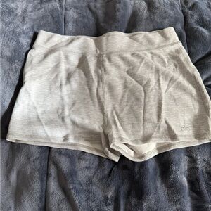 ALO Yoga Light Gray waffle  Shorts size large